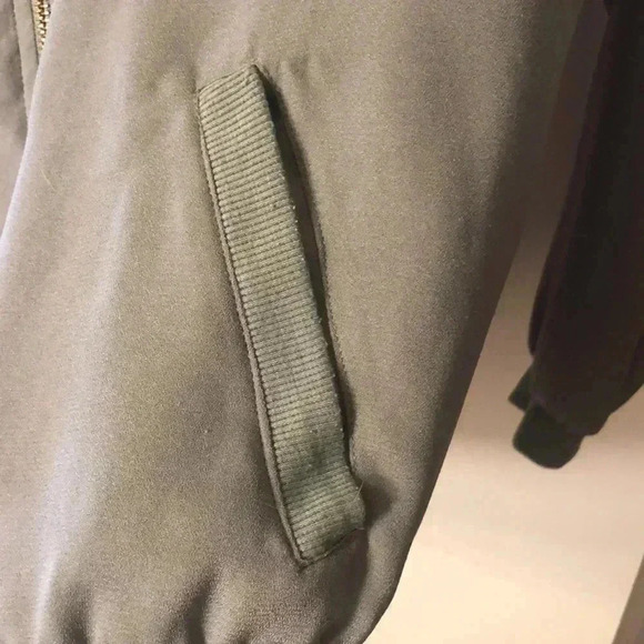 About a Girl light zip up jacket with pockets - Picture 3 of 6